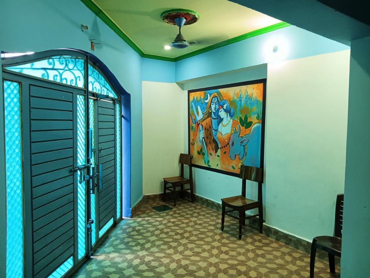 Trinetra Inn Varanasi Exteriör bild